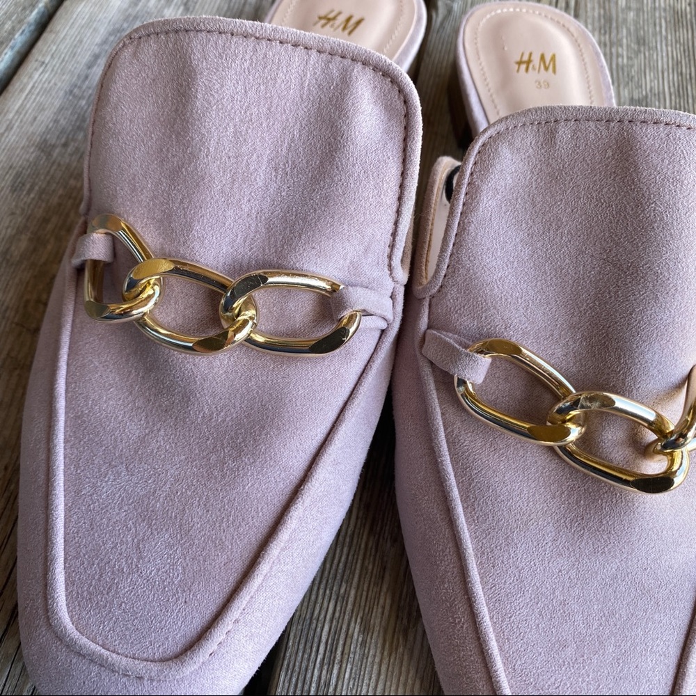 H&M Dusty Pink NWOT Chain Accent Suede Mules - Picture 3 of 8